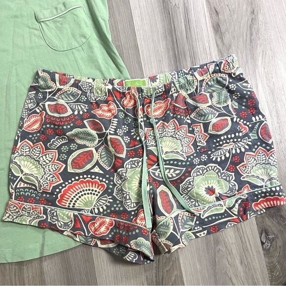 Vera Bradley Pajamas Women’s Small Floral Paisley Print Shirt and Shorts Set - Picture 6 of 8